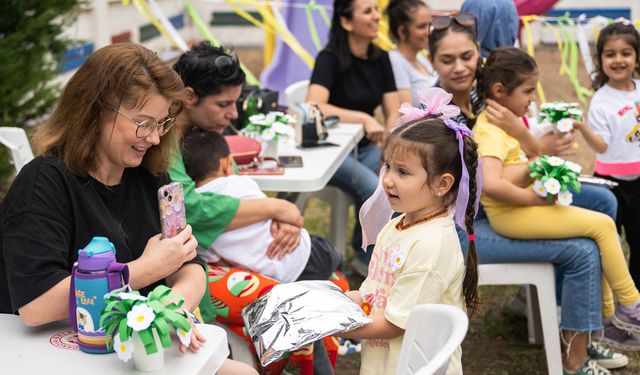 Bornova’da miniklerden annelerine sevgi dolu sürprizler