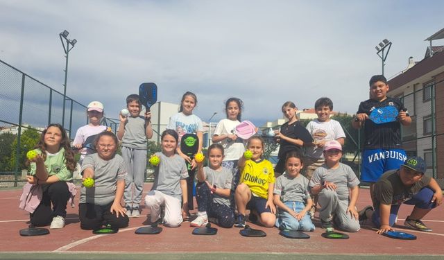 Bostanlıspor’dan İzmir’de bir ilk: Pickleball Okulu açıldı