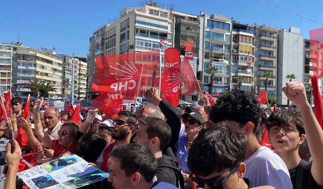 İzmirlilerden Gündoğdu'ya akın: Alanda dikkat çeken dövizler