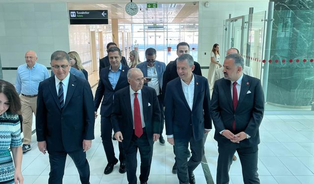Büyük İzmir Mitingi'ne geri sayım: Özgür Özel İzmir’de