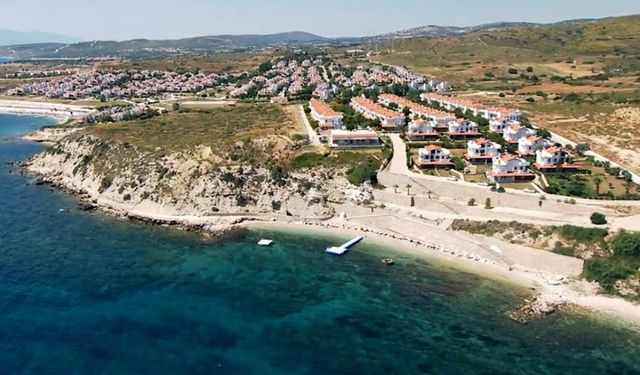 Çeşme’ye bir ücretsiz plaj daha: Masmavi deniz, altın gibi kumlar hepsi bedava