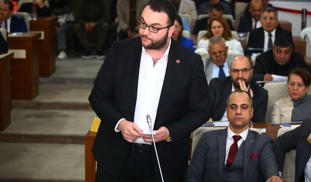 CHP Karabağlar meclis üyesinden tepki istifası!