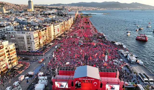 İzmir mitinginde yayınladı: Dikkat çeken video