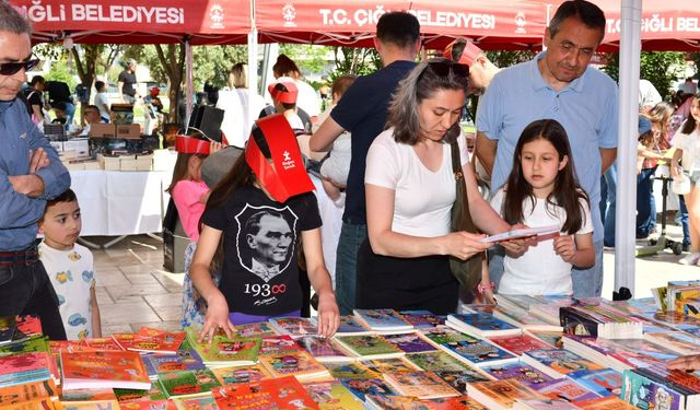 Çiğli'de Kitap Günleri devam ediyor: Minik okurlar, yazarlarla buluştu