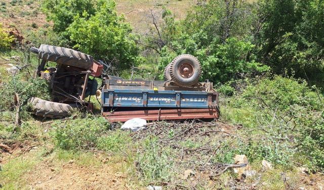 Ödemiş'te kaza: Kontrolden çıkan traktör tarlaya uçtu