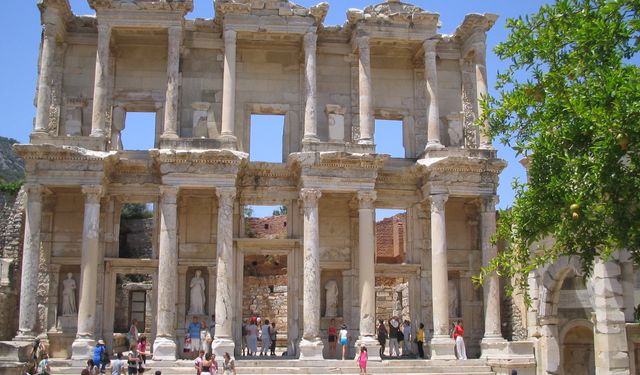 Efes Selçuk Antik Kent giriş ücretleri 2025 ne kadar? Efes Selçuk Antik Kent saat kaçta açık?