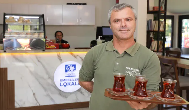 İzmir'de canı sıkılan buraya gidiyor: Kentin en uygun fiyatlı kafesinde çay 5 TL