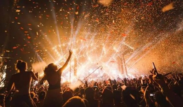Milyonfest İzmir 2025 için geri sayım başladı: Rock müziğin kalbi bu kez Konak'ta atacak