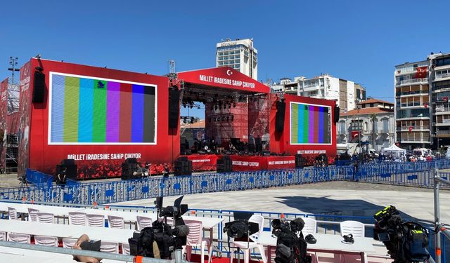 İzmir'de tarihi gün: Büyük İzmir Mitingi başlıyor