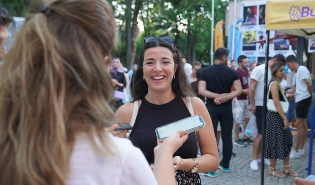 İzmirli gençler müjde, başvurular başladı: Ücretsiz tiyatro, konser ve festival biletlerin hazır