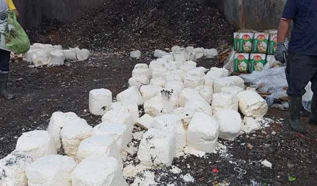 Küflenmiş, bozulmuş, tarihi geçmiş... İzmir'deki gıda denetimleri endişe yaratıyor