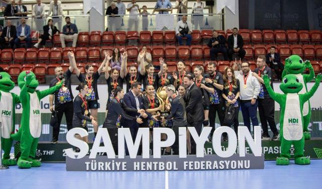 İzmir’de şampiyonluk coşkusu: HDI Sigorta Kadınlar Türkiye Kupası Bursa’nın Oldu