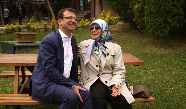 Ekrem İmamoğlu'ndan anneler günü paylaşımı: Özledim anne!