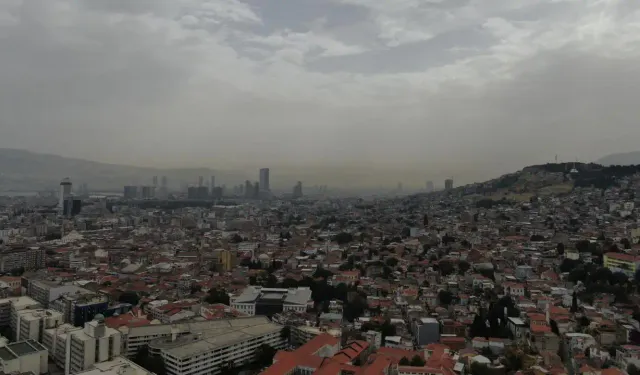 İzmir'e çöl tozu uyarısı: Birkaç gün sürecek