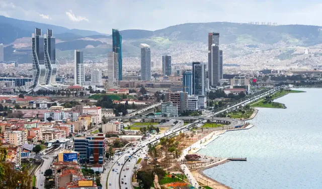 Meteoroloji’den İzmir’e sarı kodlu uyarının ardından yaz geliyor: Bugün yağmur yarın güneş