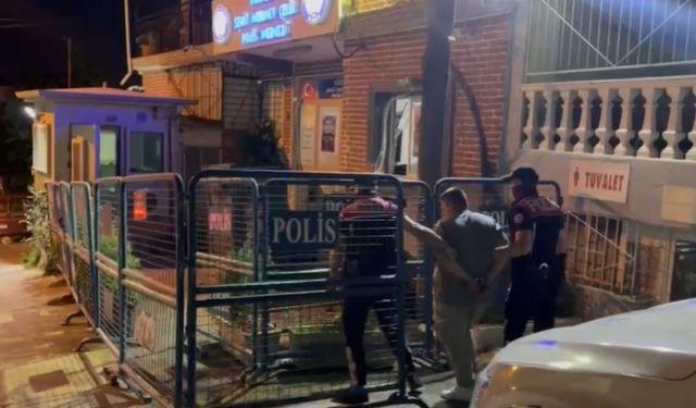 İzmir'de 15 yıl hapis cezası olan kaçak yunus polislere yakalandı