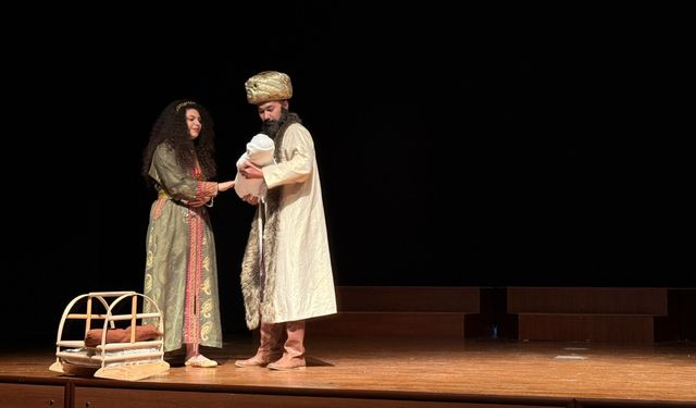 İzmir'de Evliya Çelebi’nin hayatı dansla anlatıldı