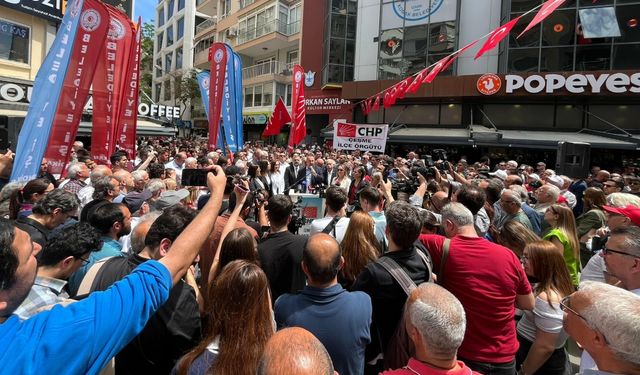İzmir'de Özel'e yapılan saldırıya karşı protesto düzenlendi