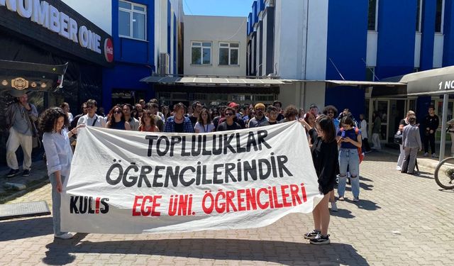 İzmir'de SKS’nin mesajına öğrencilerden tepki: Karanlık zihniyete geçit vermeyeceğiz