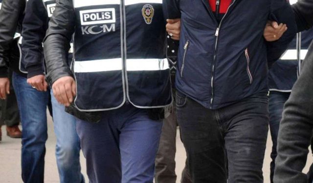 İzmir'de zehir tacirlerine darbe: 7 kişi tutuklandı