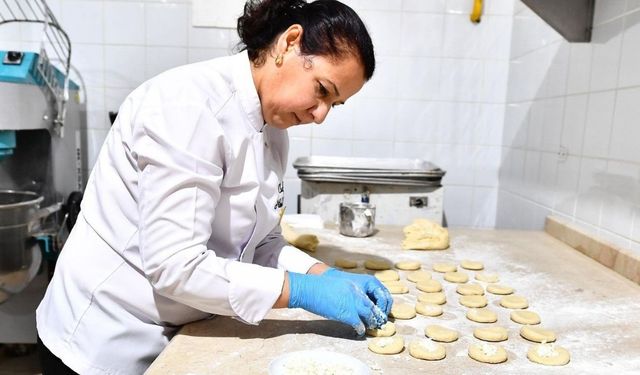 İzmirli kadınların hayatı Meslek Fabrikası ile değişti