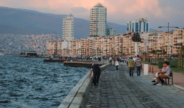 İzmirlilere göre kentin en büyük sorunu: İlk madde dikkat çekti