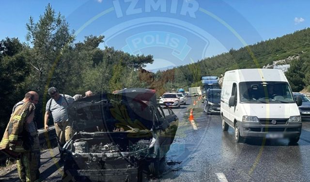 İzmir-Manisa Karayolu’nda araç alev aldı: Yangından dolayı trafikte aksamalar yaşanıyor