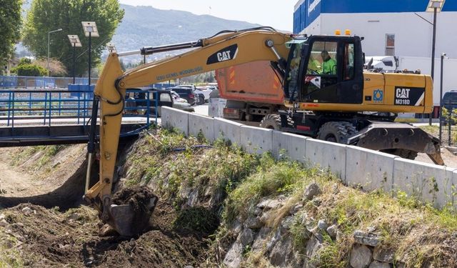 İZSU’dan Körfez’e nefes aldıracak temizlik seferberliği