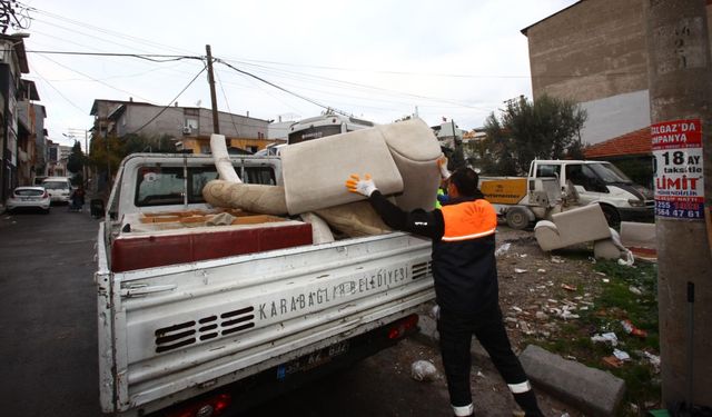 İzmir’de çevre kirliliğine geçit yok: Karabağlar’da atıklar mahalle mahalle toplanıyor
