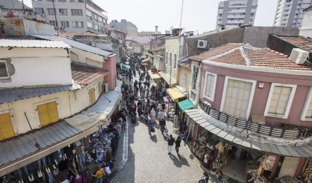 İzmir’de gözler Kemeraltı’na çevrildi: Esnaf derneği olağanüstü genel kurul kararı aldı