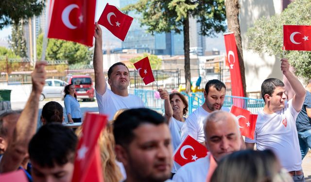 Konak'ta eğlenceye 'engel' yok: Müzik ve dans hiç durmadı