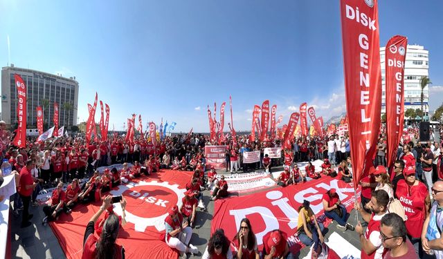 DİSK'ten Büyükşehir'e yanıt: İzmir halkıyla bizi karşı karşıya getirmeyin