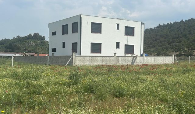 Menderes’te doğa alarm veriyor: Betonlaşma hız kesmiyor