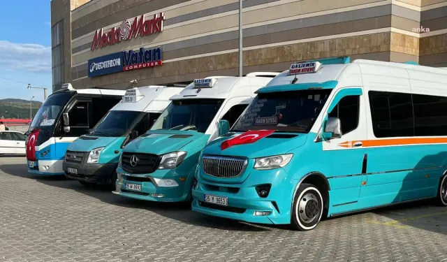 İzmir'de minibüsçüler kontak kapattı: Fazla yolcu cezalarına tepki