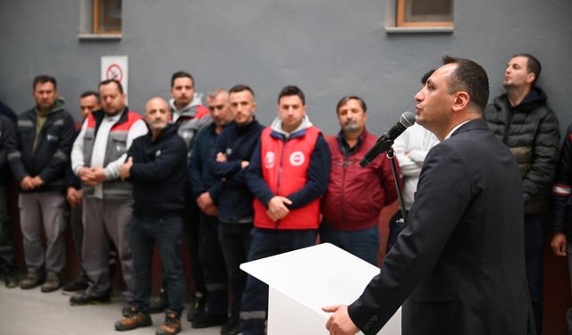 Başkan Eşki 1 Mayıs'ı kutladı: Emekçilerle buluştu, halay çekti