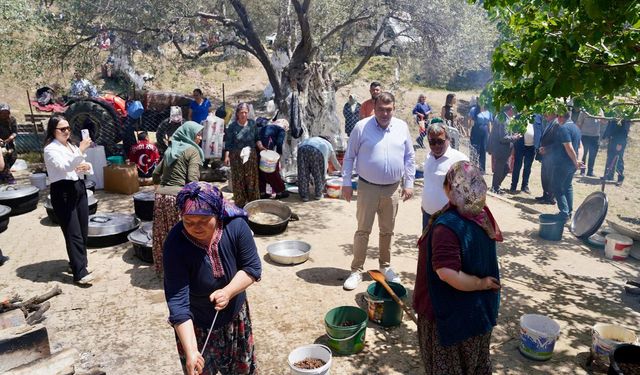 Seferihisar’da gelenekler yaşatılıyor: Hıdırellez bayram havasında geçti