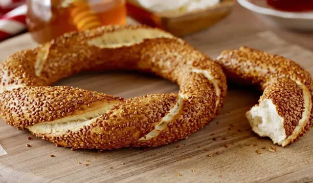 Çıtır çıtır ev yapımı simit: Herkes bu lezzete bayılacak, kapış kapış gidecek