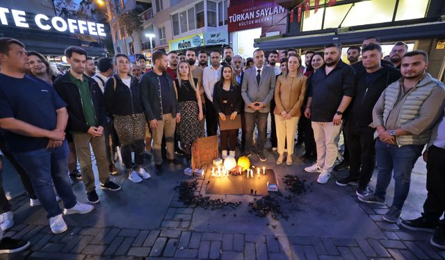 Soma'da hayatını kaybeden madenciler Konak'ta anıldı