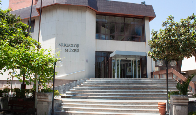Tarihle buluşma noktası: İzmir Arkeoloji Müzesi ziyaret saatleri, 2025 ücretleri ve ulaşım rehberi