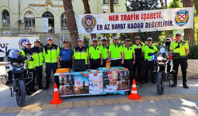 Tire'de trafik haftası kapsamında bilgilendirme etkinliği