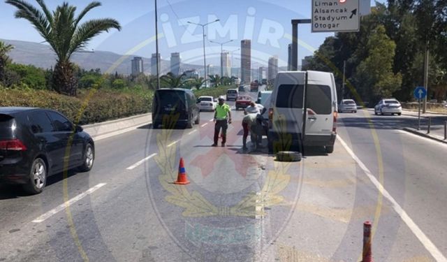 İzmir Emniyeti’nden sürücülere uyarı: Bu güzergaha dikkat, trafik aksıyor