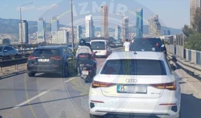 İzmir Emniyet Müdürlüğü'nden trafik kazası duyurusu: Yola çıkacaklar dikkat, Altınyol üzerinde yoğunluk yaşanıyor