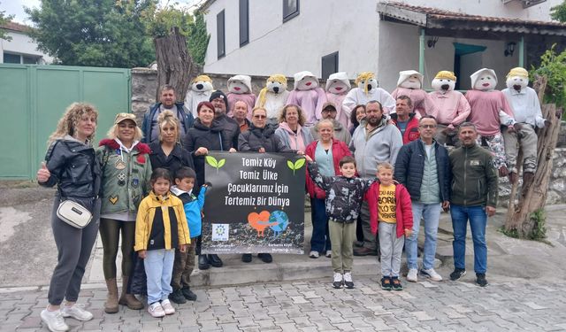 İzmir'in meşhur köyünde temizlik çalışmaları: Bir araya geldiler, doğaya sahip çıktılar