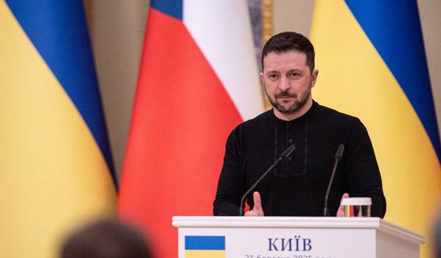 Zelenskiy topraklarını  işgalcilere hediye etmeyeceklerini açıkladı
