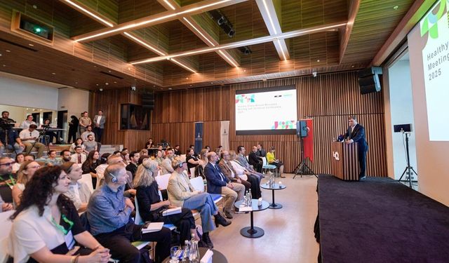 DSÖ Sağlıklı Şehirler Ağı Konferansı İzmir'de: Başkan Tugay konuştu