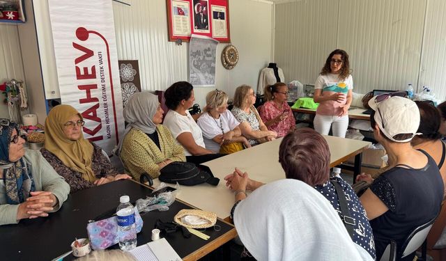 Çiğli'de 'kadın sağlığı' etkinlikleri sürüyor: Bu kez menopoz süreci ele alındı