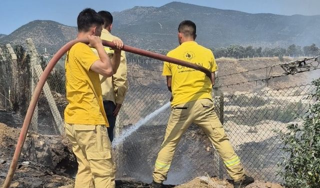 İzmir'de çöp alanında çıkan yangın söndürüldü!