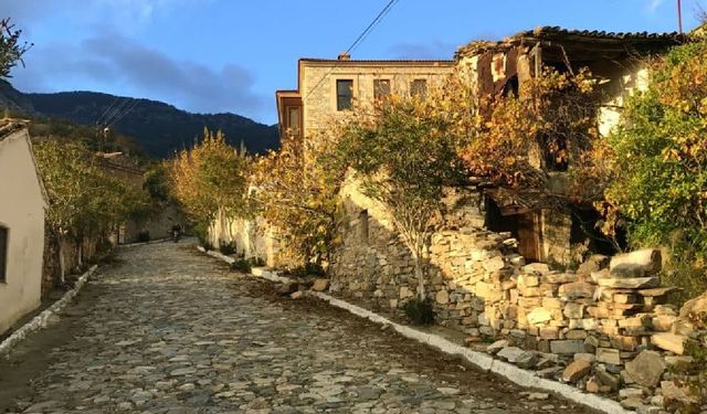 Ailecek bayramda bu Rum köyünü mutlaka ziyaret etmelisiniz: Güllübahçe’nin taşlı sokaklarının huzurunda kaybolacaksınız