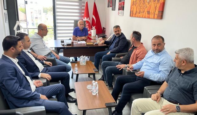 Aslanoğlu’ndan DİSK’e sitemli ziyaret: Toplu İş Sözleşmesi İzmir’de ilk kez yapılmıyor