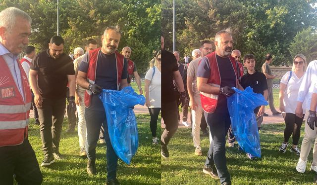 Aslanoğlu da sokağa indi, çöp topladı: İzmirlilerin beklediği yaşam için elimizden geleni yapacağız